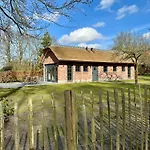 Landhuisje Ter Heide - Charming With Hottub וילה De Moer