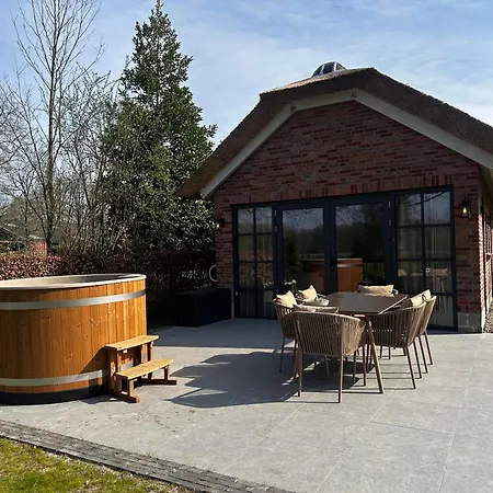 Villa Landhuisje Ter Heide - Charming With Hottub