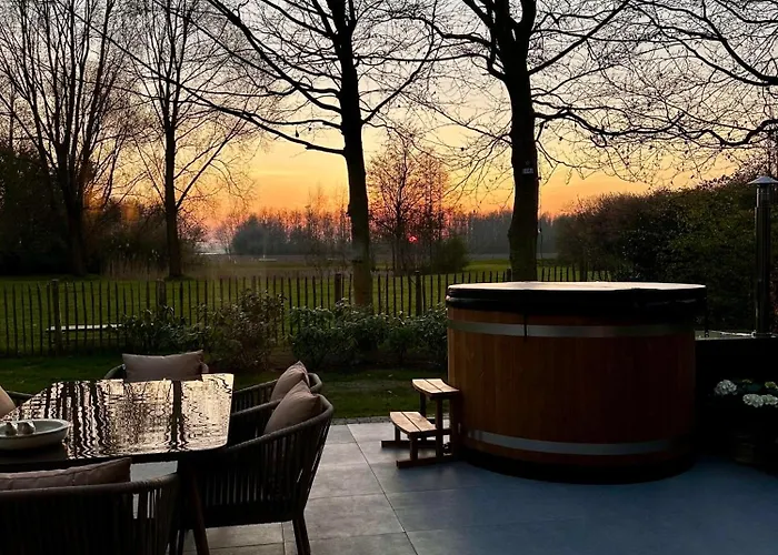 Landhuisje Ter Heide - Charming With Hottub * De Moer