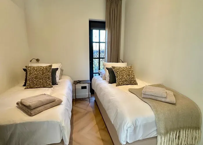 Landhuisje Ter Heide - Charming With Hottub Villa